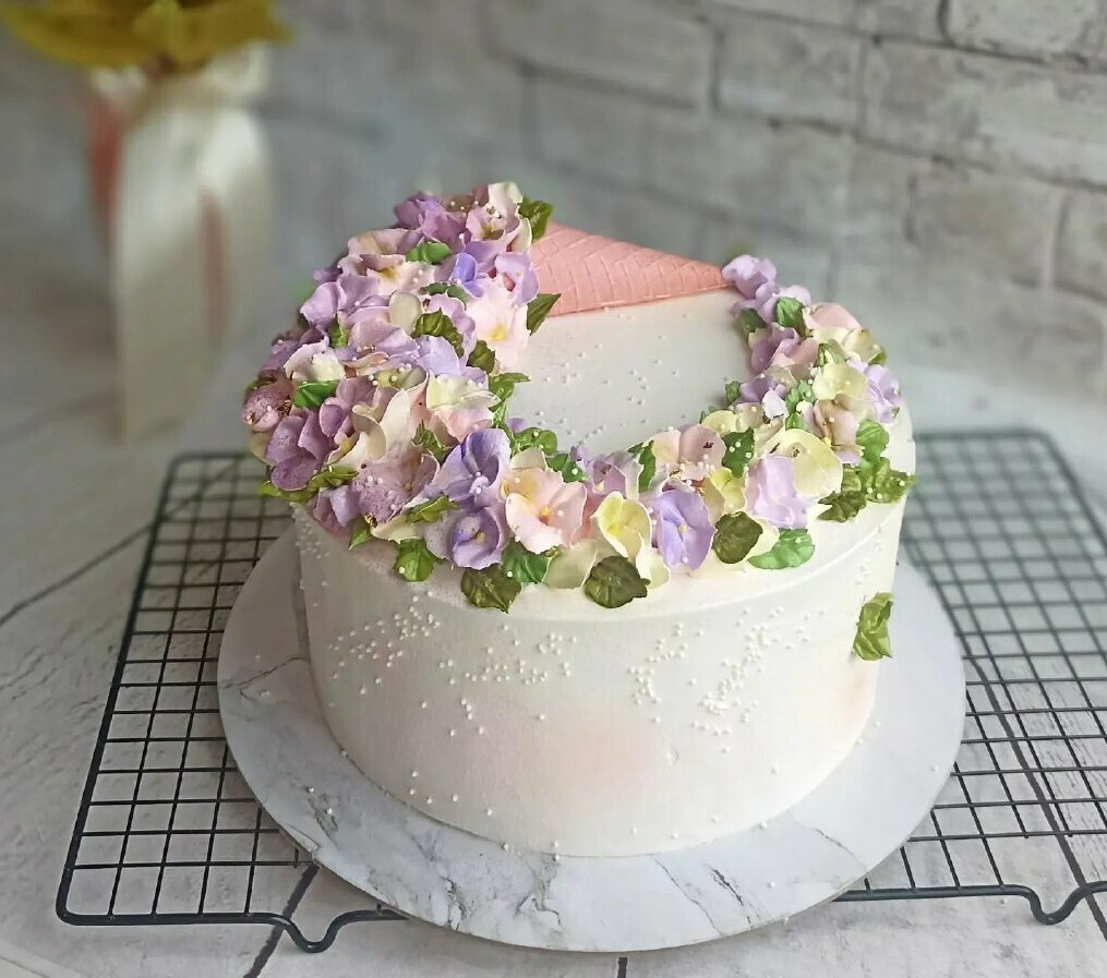 <span style="font-weight: bold; font-style: italic;">Торты </span>